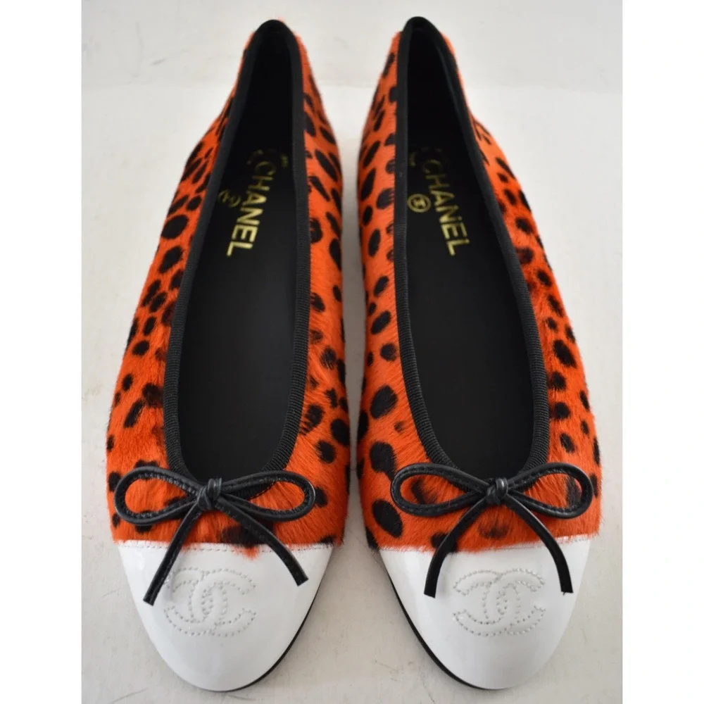 Chanel 26A Orange Leopard Pony Fur Black White CC Logo Ballet Ballerina Flat 39